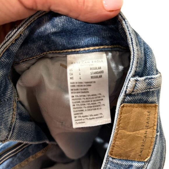 American Eagle Womens Distressed High-Waisted Mom Blue Jeans Size 4 Regular - Picture 8 of 8